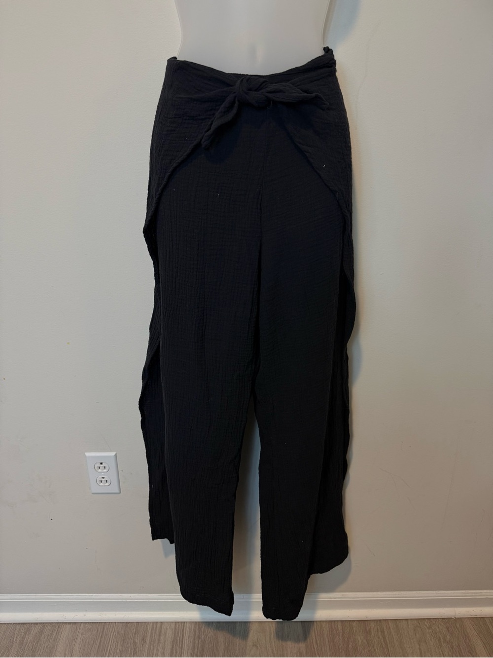 NWT 4OUR DREAMERS Black Beach Pants Size L